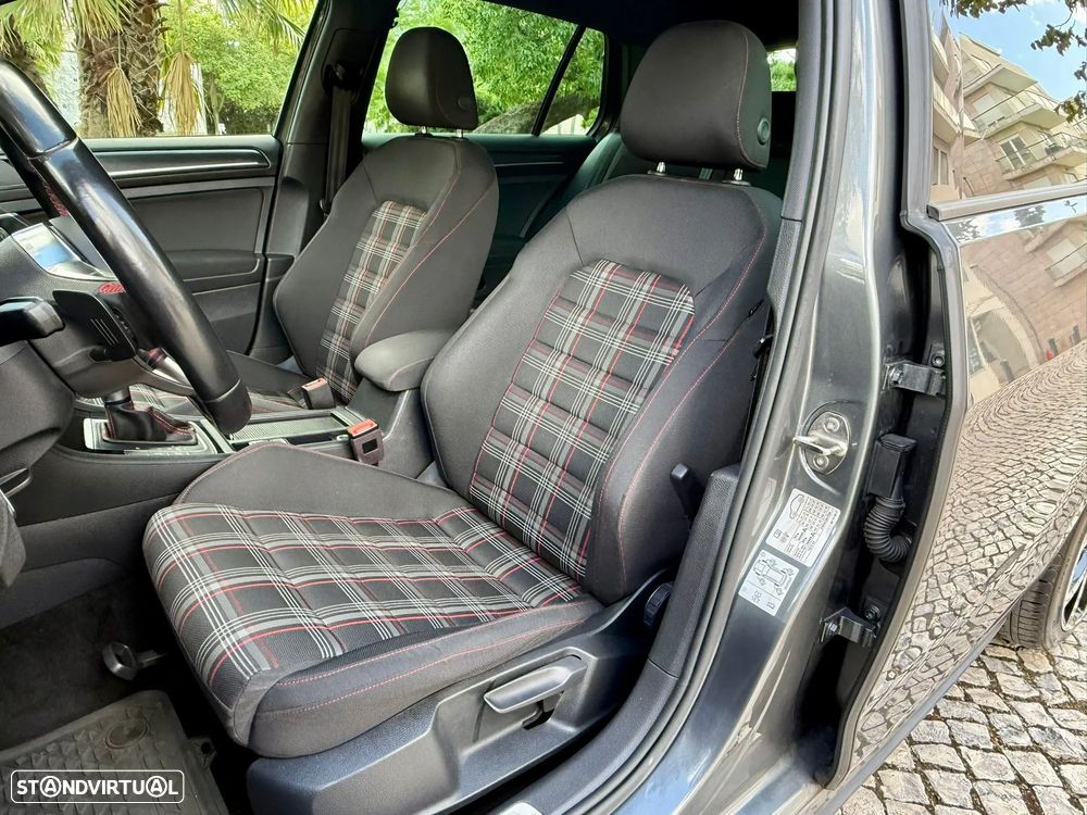 VW Golf GTI 2.0 TSI OPF DSG Performance - 15