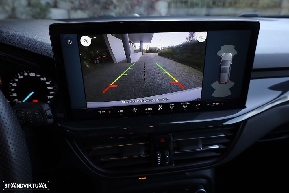 Ford Focus 1.0 EcoBoost MHEV ST-Line - 44