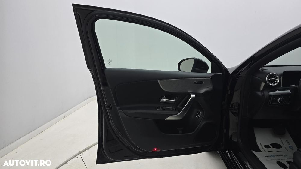Mercedes-Benz A - 12