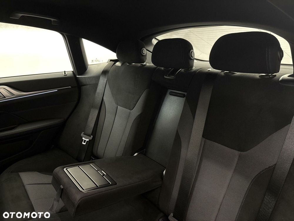 BMW i4 80.7kWh eDrive 40 M Sport - 17