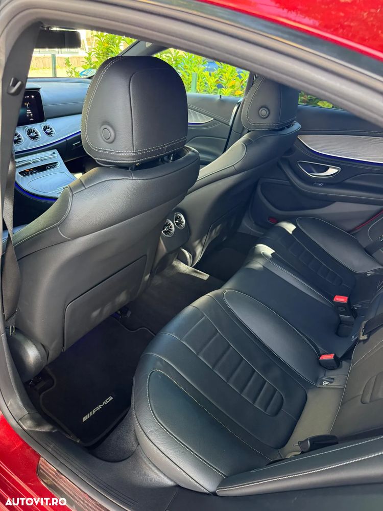 Mercedes-Benz CLS 300 d 4Matic 9G-TRONIC AMG Line - 4