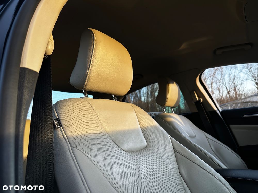 Ford Mondeo 2.0 EcoBoost Titanium S - 23