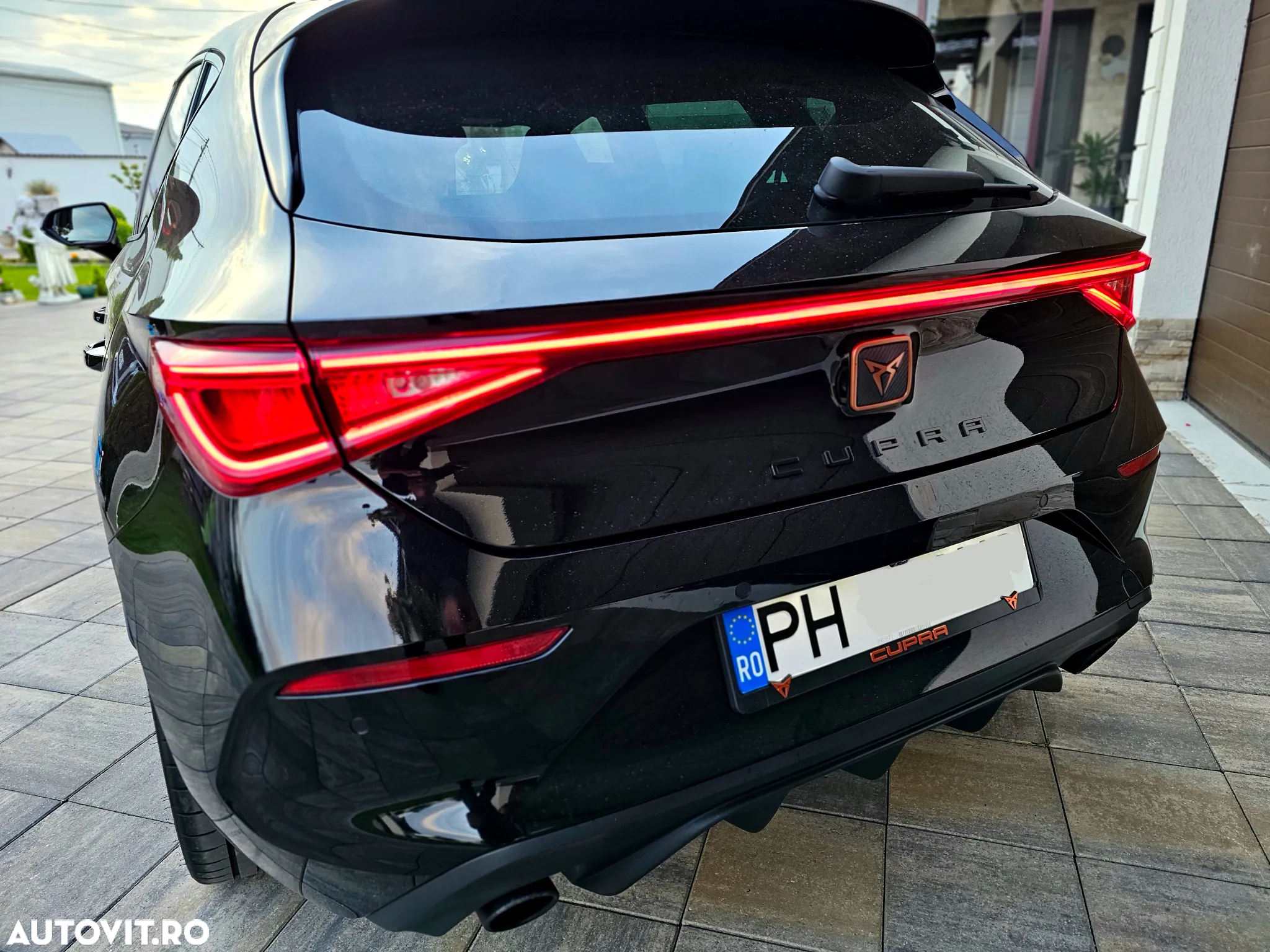 Cupra Leon 2.0 TSI DSG VZ - 5