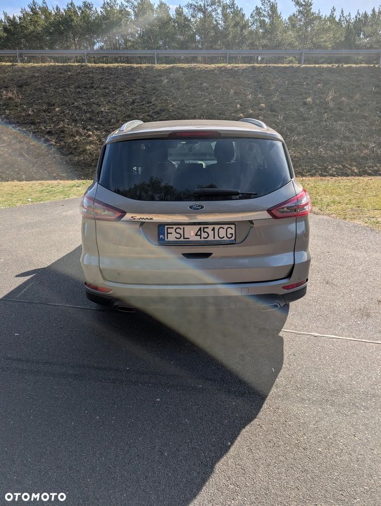 Ford S-Max - 10