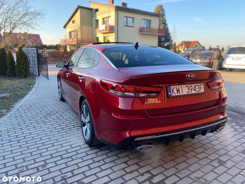 Kia Optima - 8