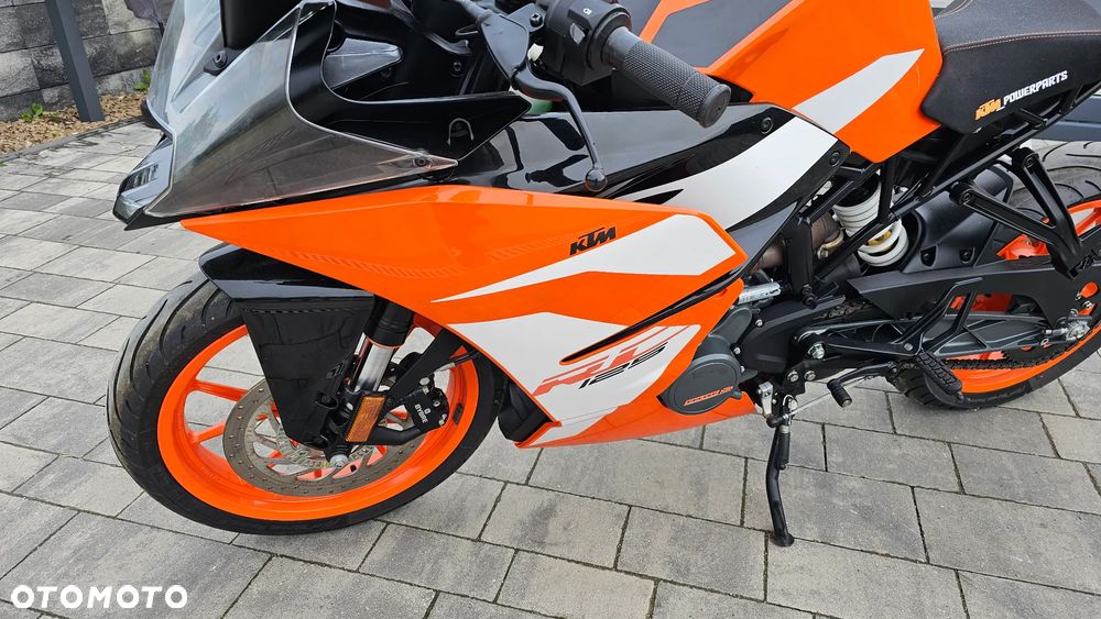 KTM RC 125 - 12