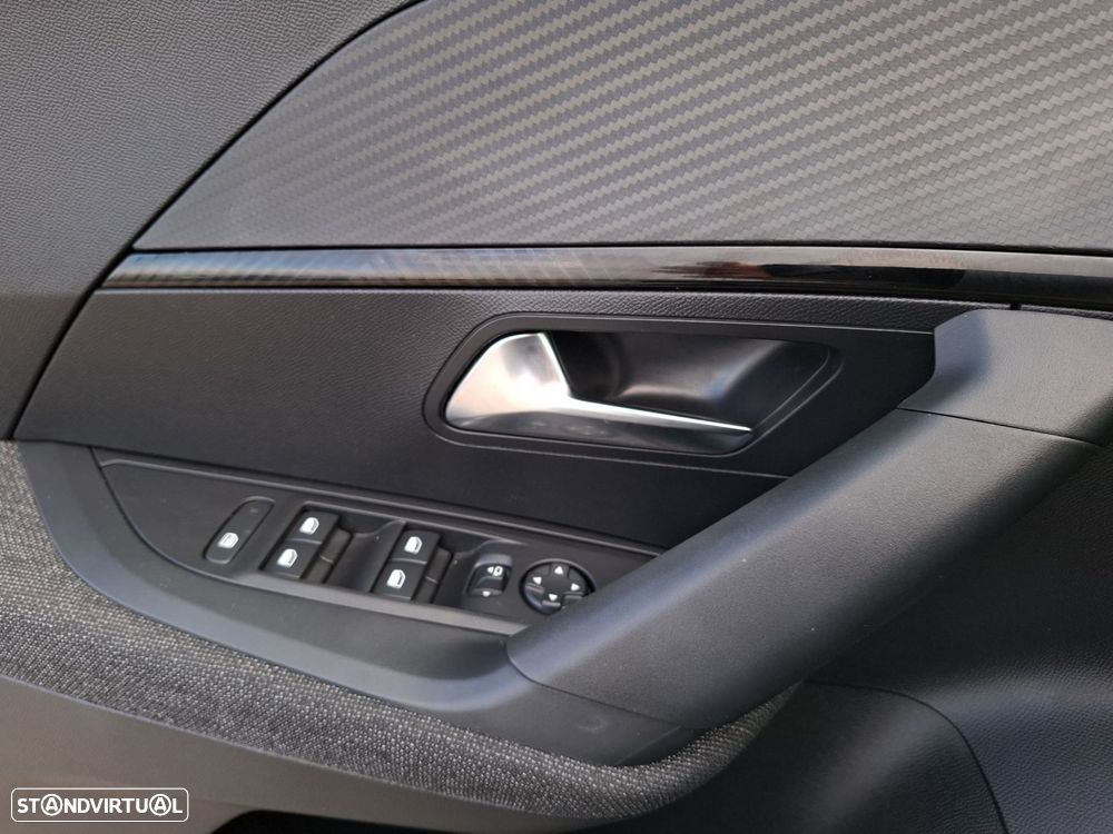 Peugeot 2008 1.2 PureTech Style — fotografia 19
