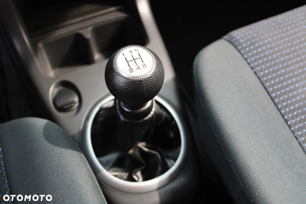 Suzuki Swift - 17