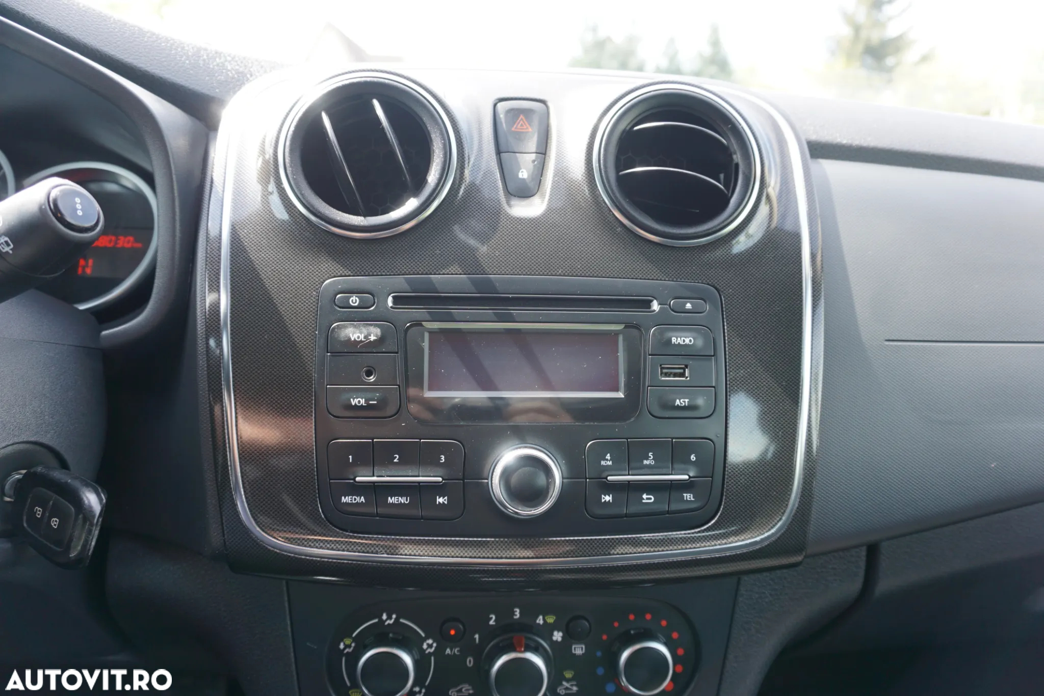 Dacia Logan MCV 0.9 TCe 90 CP Easy-R Prestige - 21