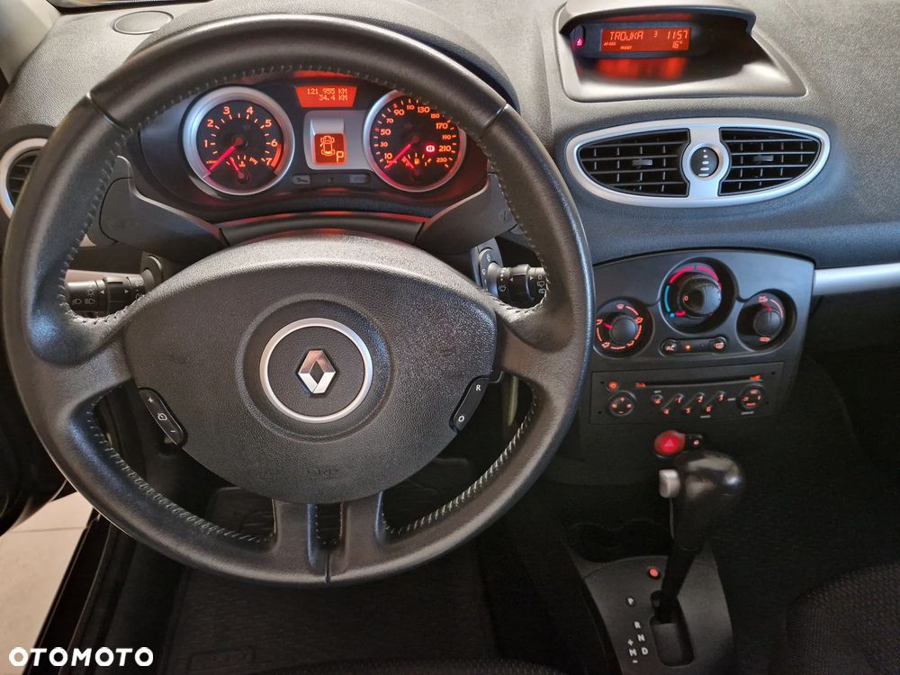 Renault Clio - 21