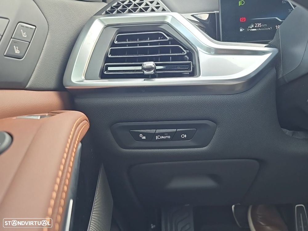 BMW X5 50 e xDrive Edição Desportiva M - 26