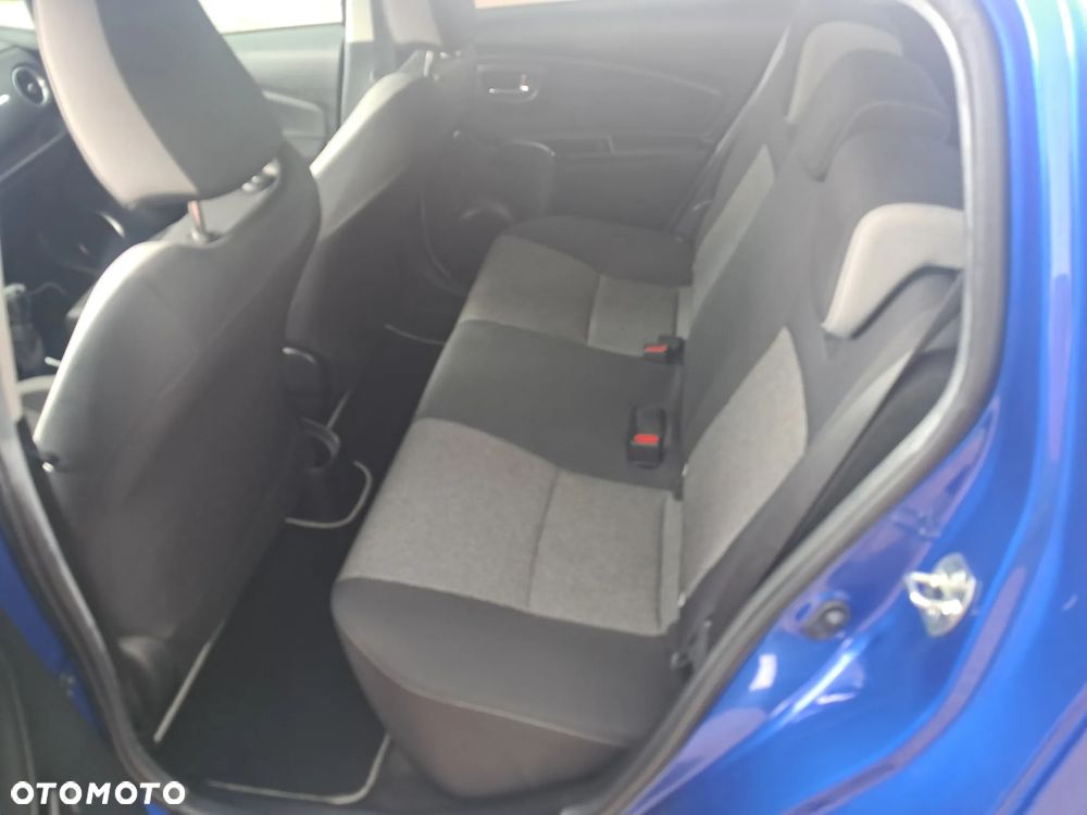 Toyota Yaris - 14