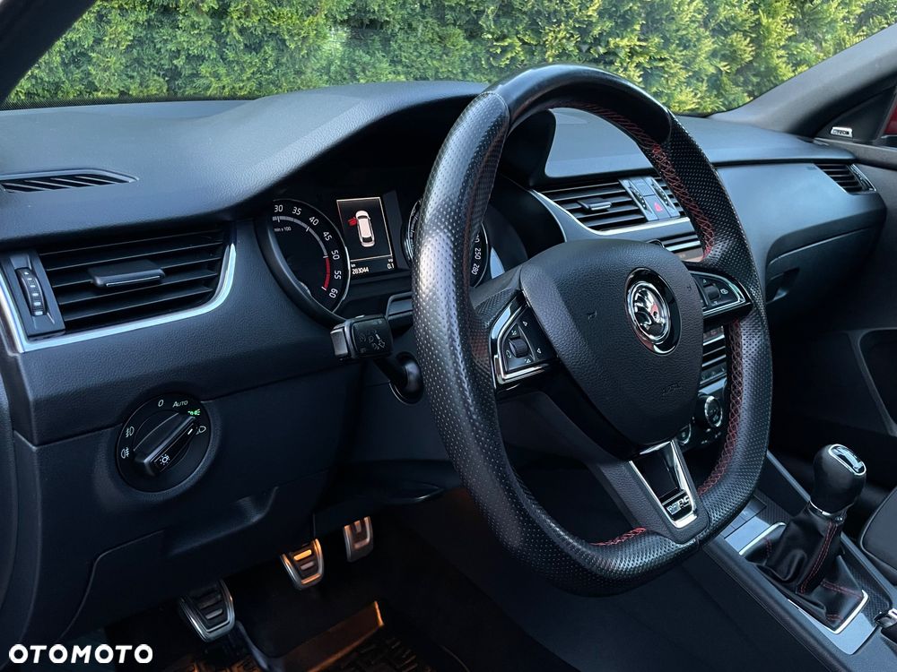 Skoda Octavia 2.0 TDI RS - 29