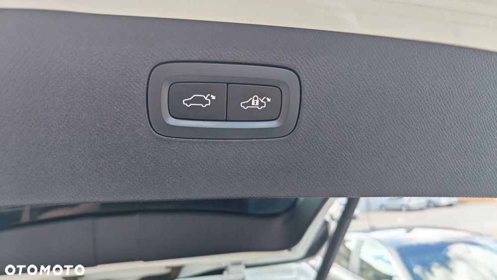 Volvo XC 90 T8 AWD Plug-In Hybrid Inscription 7os - 11