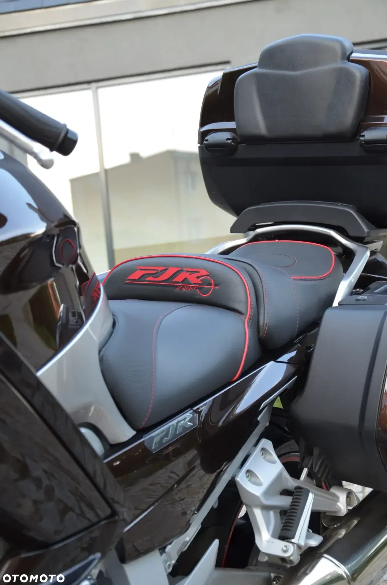 Yamaha FJR - 16