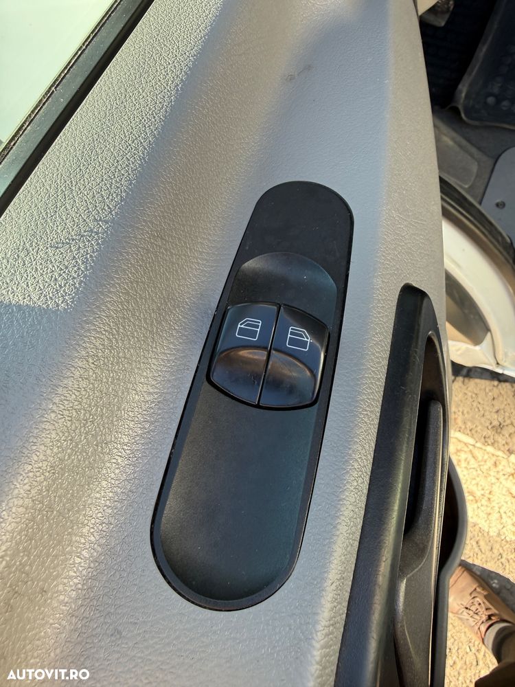 Mercedes-Benz Sprinter - 13