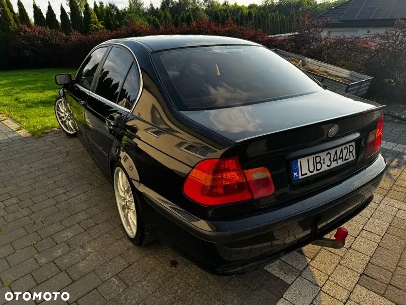 BMW Seria 3 330i Edition Sport - 7