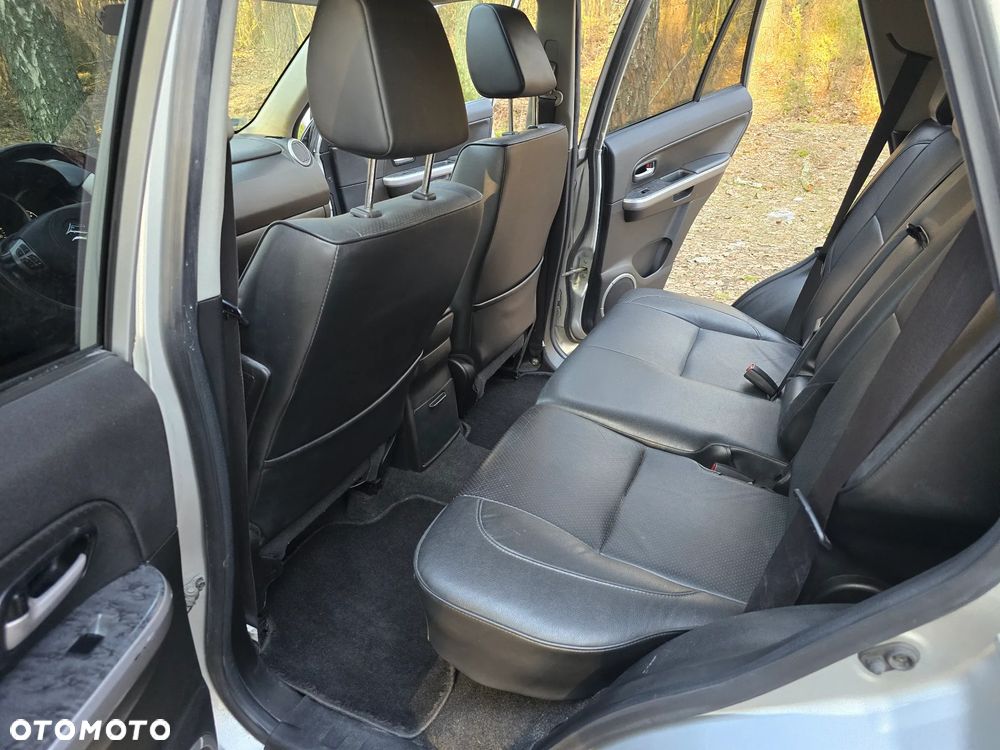 Suzuki Grand Vitara 2.0 De Luxe - 9