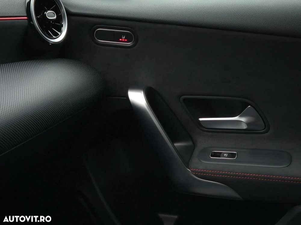 Mercedes-Benz A 200 7G-DCT AMG Line - 19