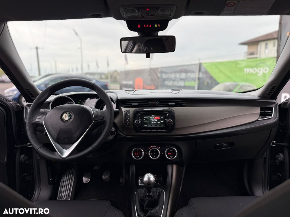 Alfa Romeo Giulia - 5