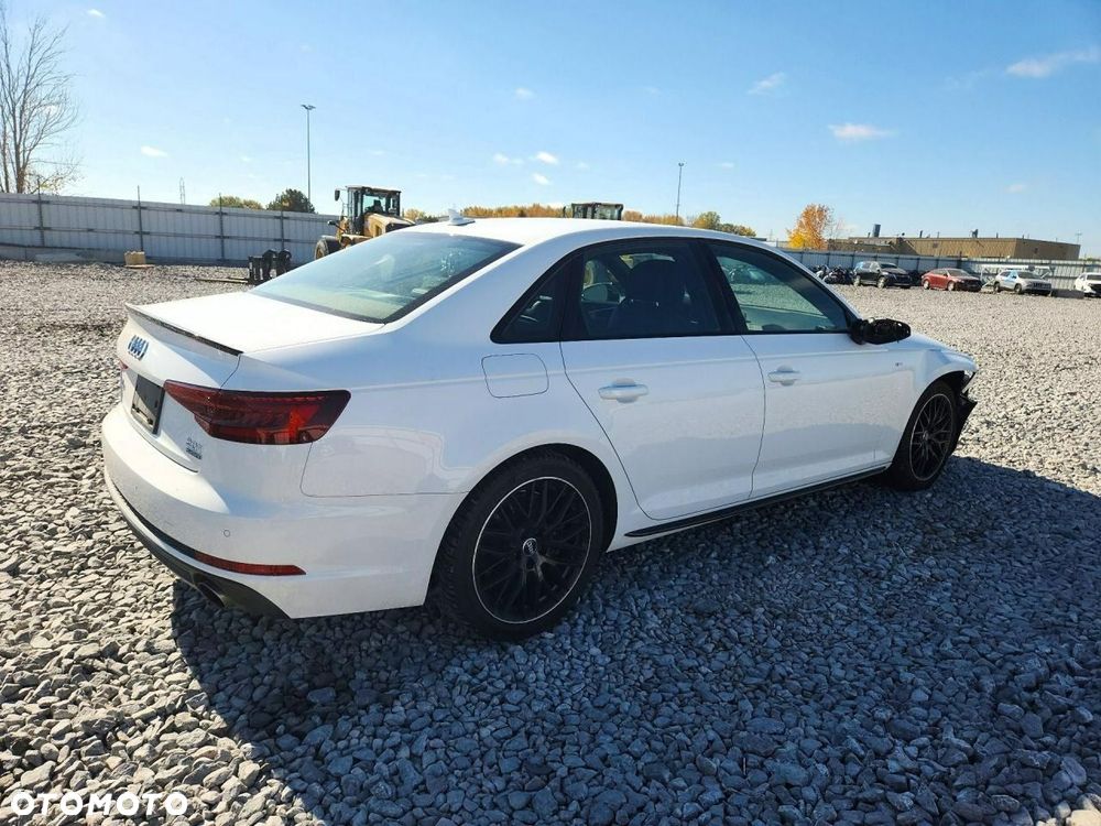 Audi A4 2018 photo 4