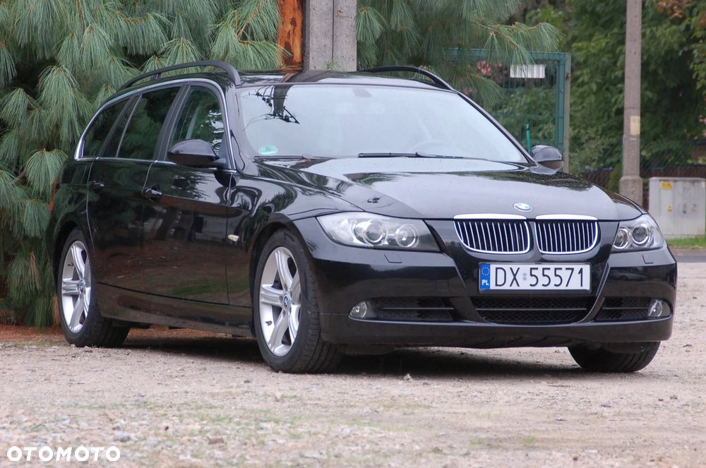 BMW Seria 3 325i - 22