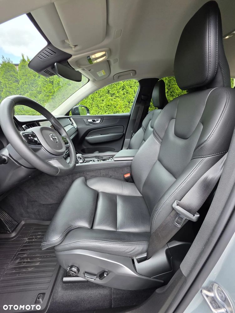 Volvo XC 60 B4 B Plus Dark - 7