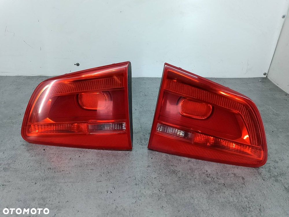 LAMPY KOMPLET W KLAPĘ  VW TOURAN II 1T0945094 2.0 TDI - 1