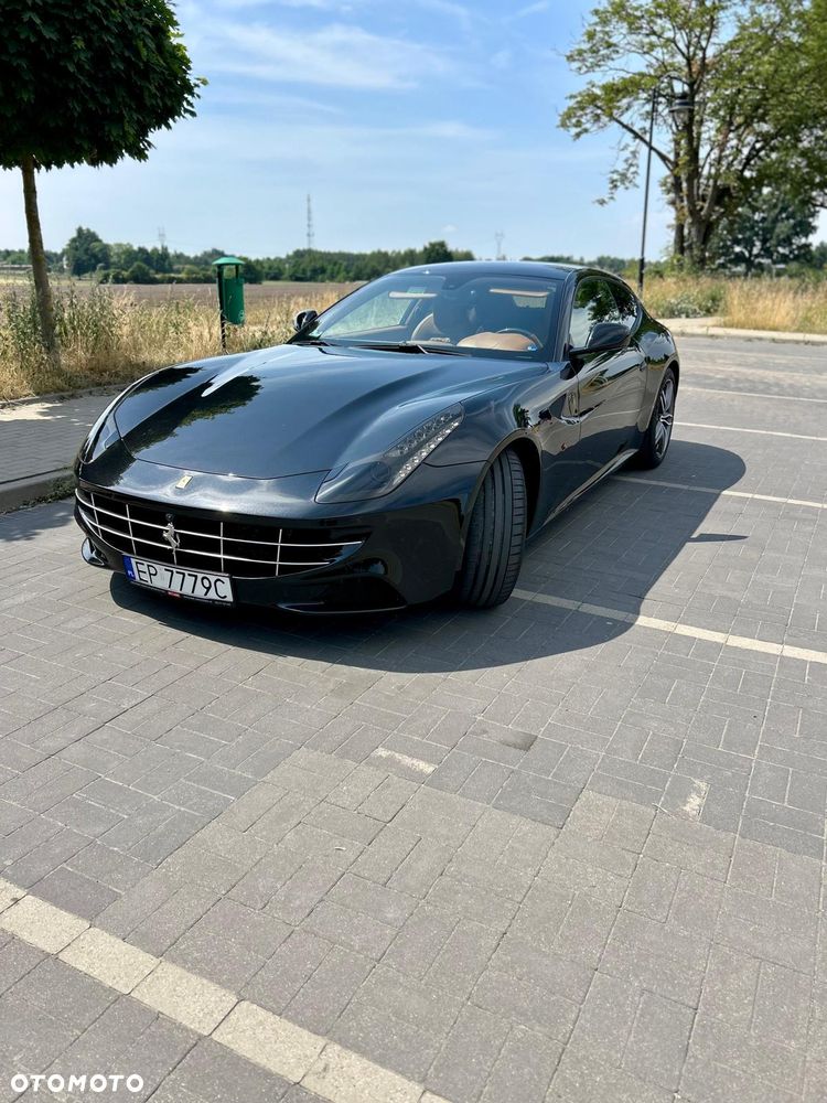 Ferrari FF - 15