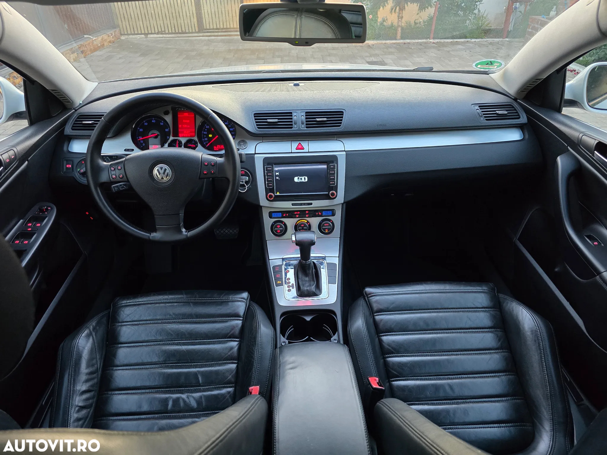 Volkswagen Passat - 8