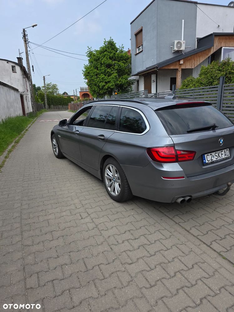 BMW Seria 5 520i - 4