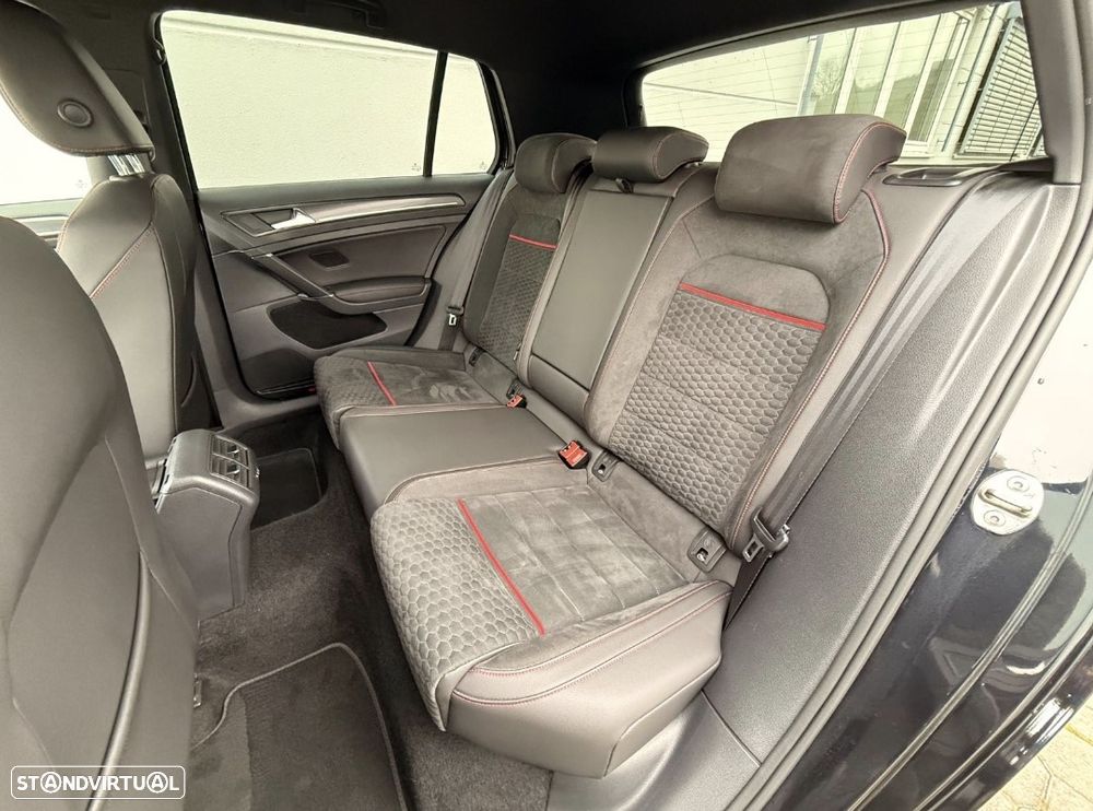 VW Golf 2.0 TSI GTI DSG Performance - 13