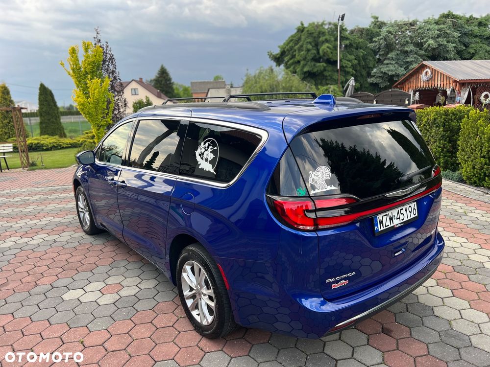 Chrysler Pacifica - 3