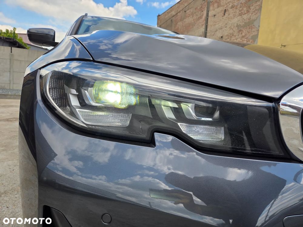 BMW Seria 3 320d xDrive Advantage - 36