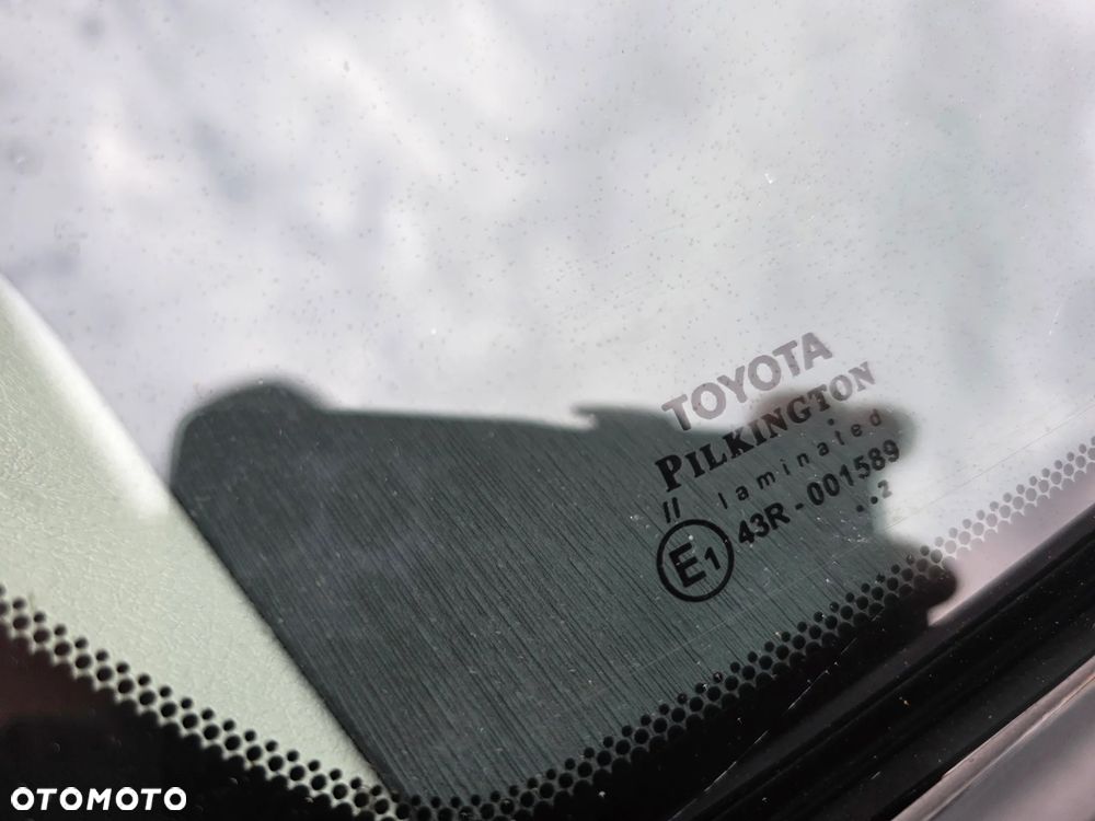 Toyota Yaris 1.0 Premium - 22