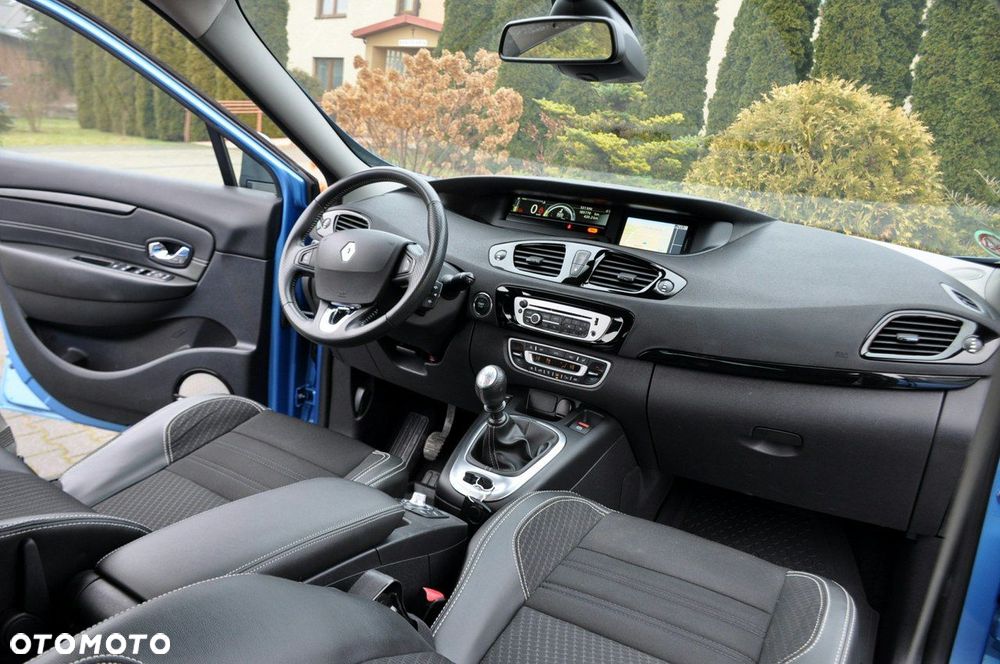 Renault Grand Scenic - 27