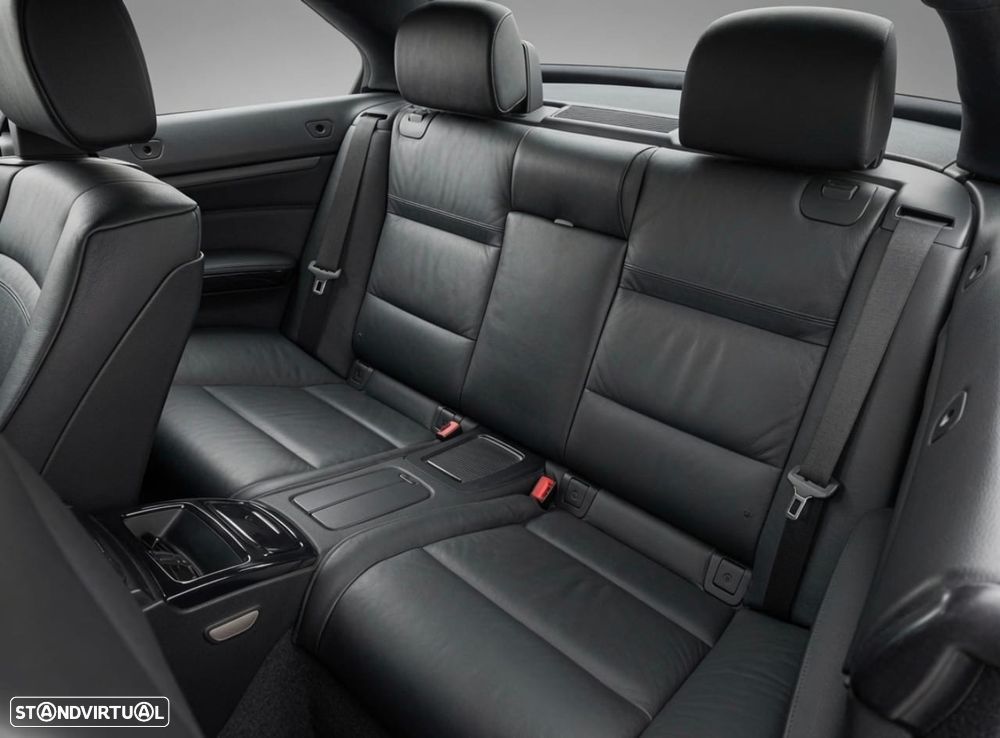 BMW 320 i Edition Exclusive - 14