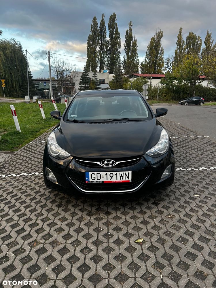 Hyundai Elantra - 18