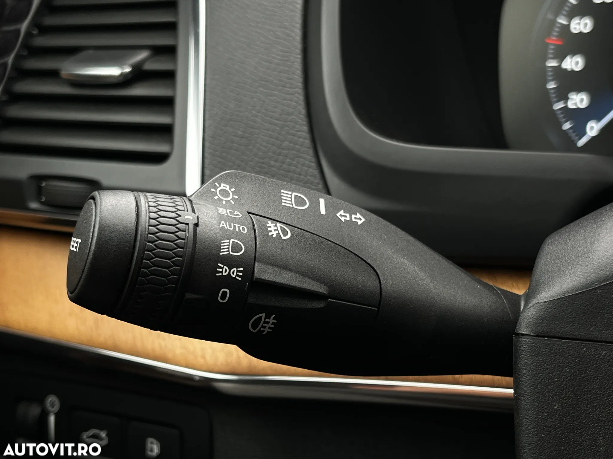 Volvo XC 90 T8 eAWD R-Design - 19