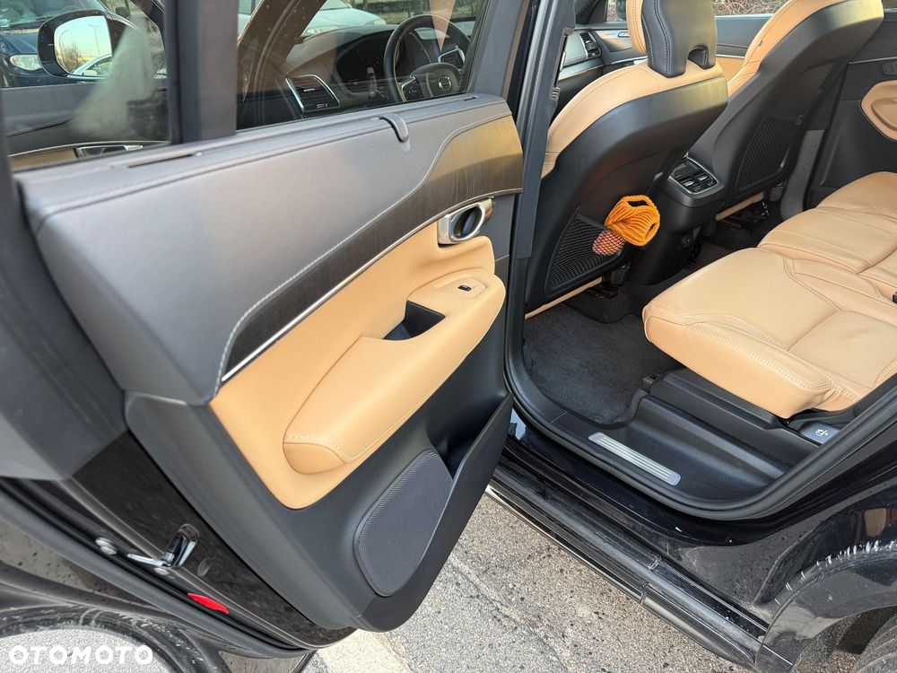 Volvo XC 90 B5 D AWD Ultimate Dark 7os - 25