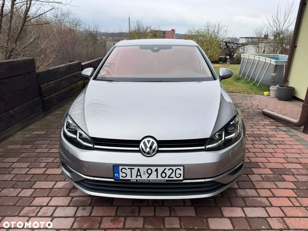 Volkswagen Golf - 1