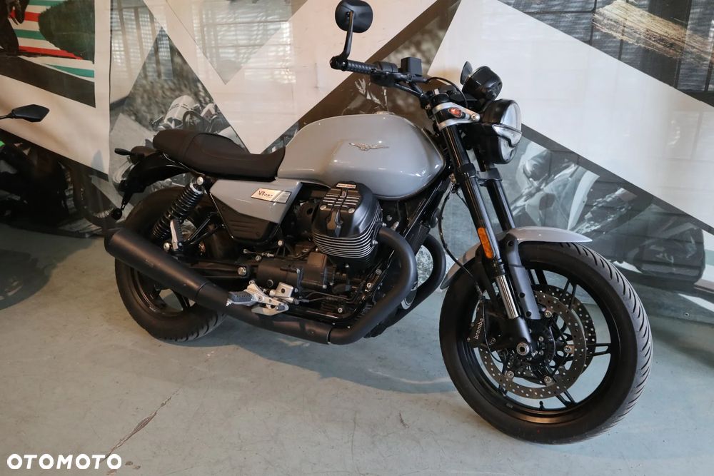 Moto Guzzi V7 - 1