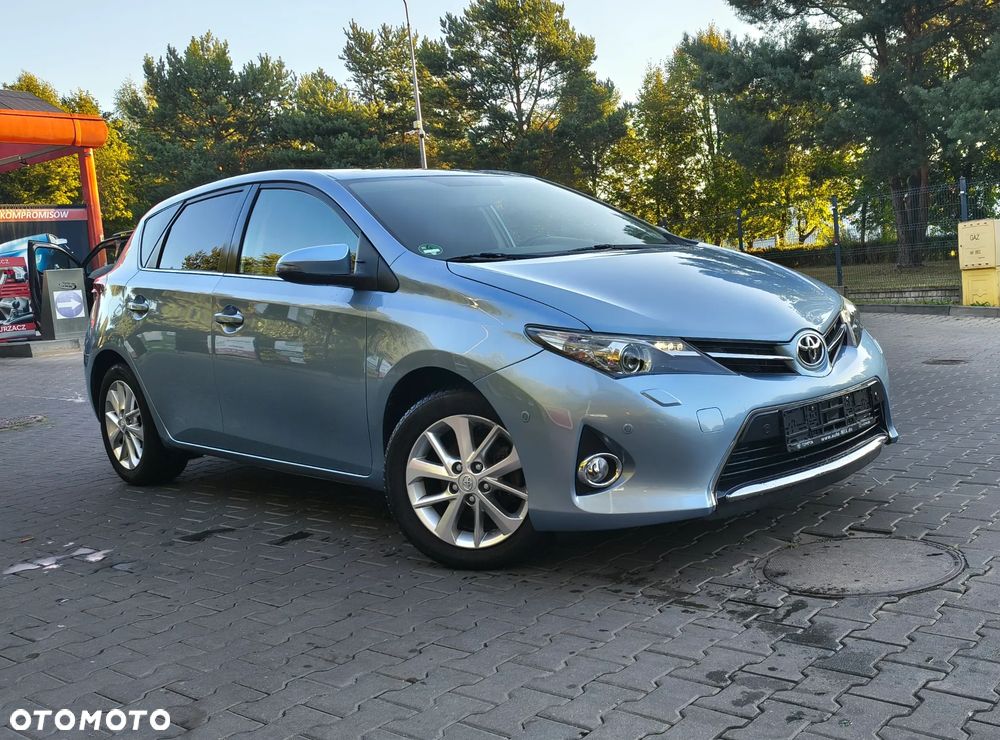 Toyota Auris 1.6 Valvematic Executive - 3