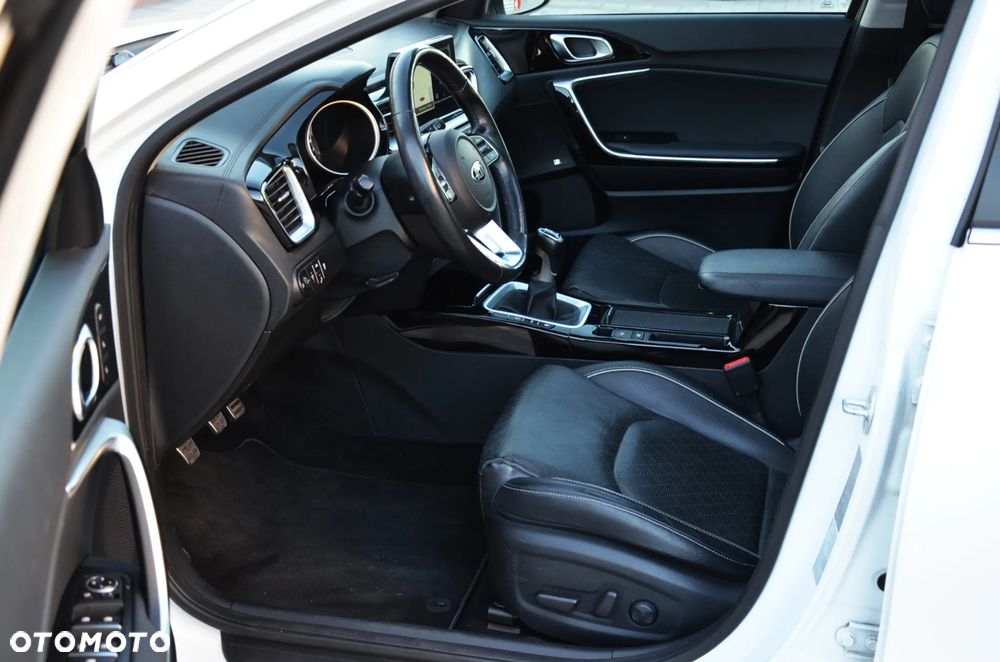 Kia Ceed 1.6 CRDi GT Line - 18