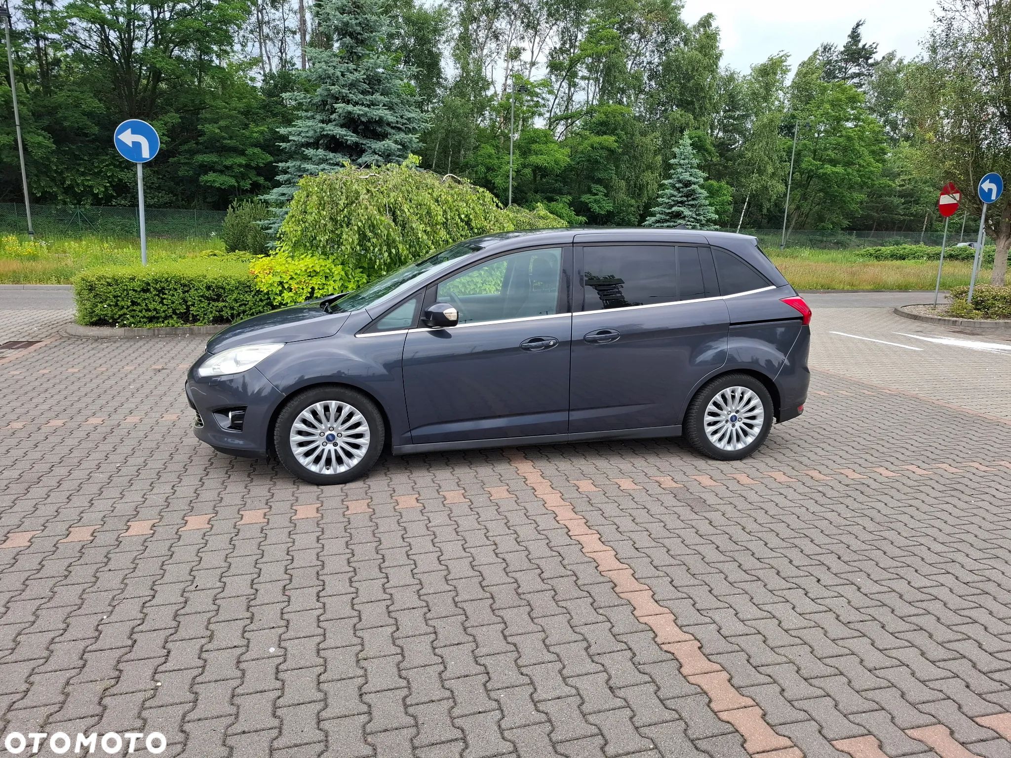 Ford Grand C-MAX - 1