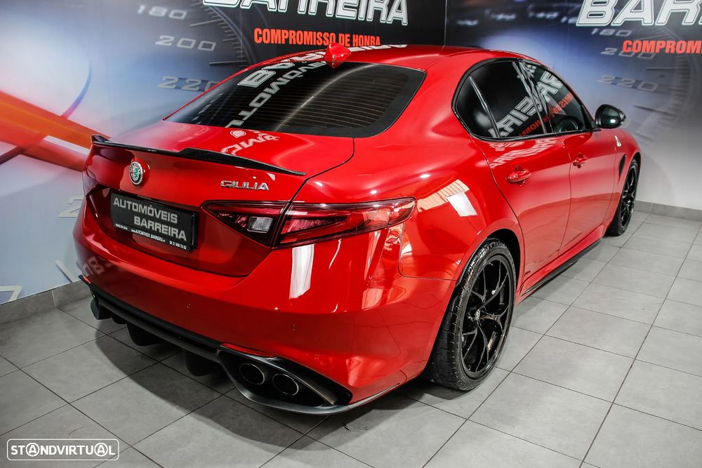 Alfa Romeo Giulia 2.9 Bi-Turbo Quadrifoglio AT8 - 18