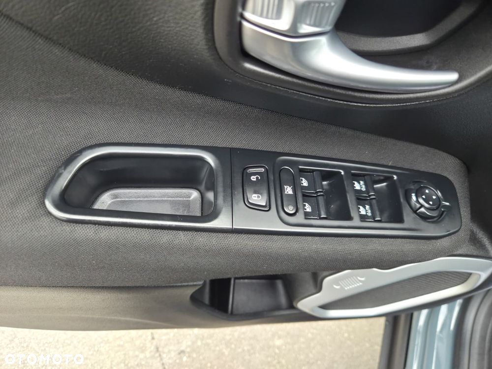 Jeep Renegade 1.4 MultiAir Longitude - 14