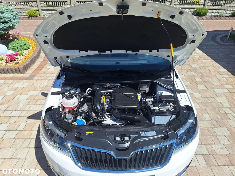 Skoda RAPID Spb 1.0 TSI Style - 39