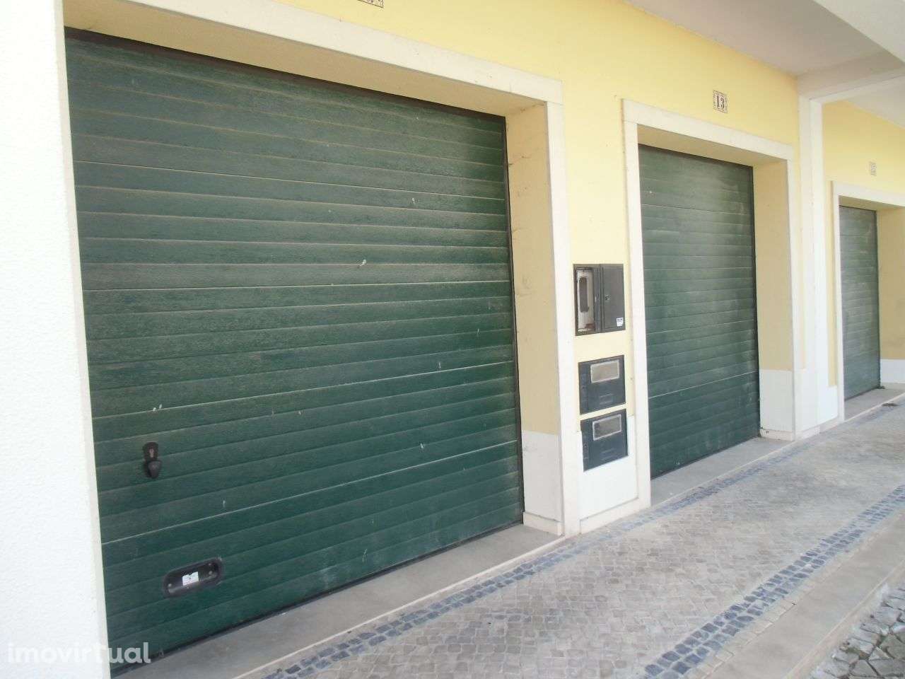 Garagem tipo box, com 18 M2 - Quinta do Chora - Grande imagem: 2/10