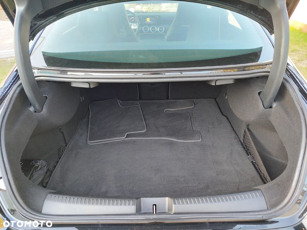 Mercedes-Benz CLA 200 d AMG Line 8G-DCT - 17